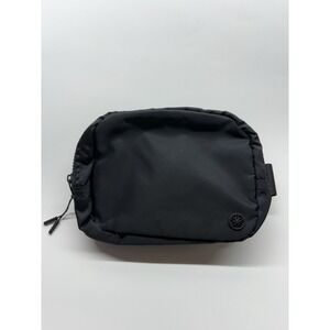 Gaiam Yoga Sidekick Waist Pack Belt Waist Bag All Black crossbody Purse Logo